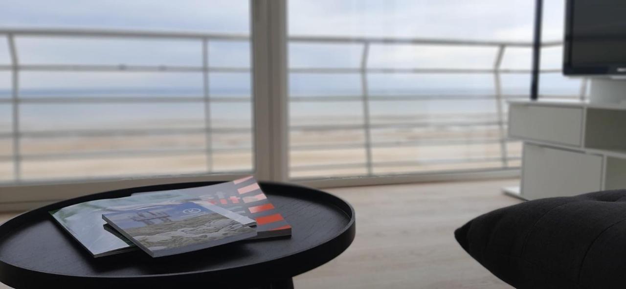 Appartment With Frontal Sea View With 3 Bedrooms Koksijde Dış mekan fotoğraf